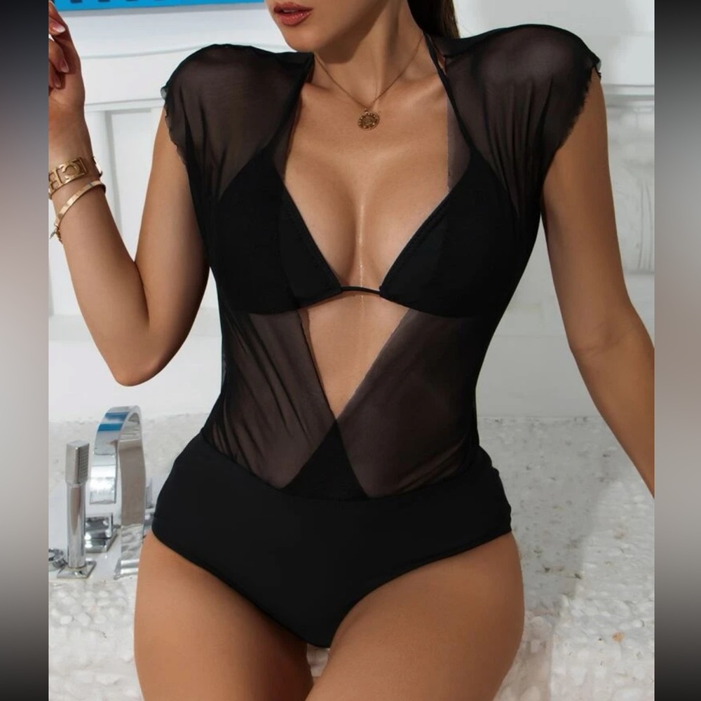 Contrast Mesh Triangle One Piece Swimsuit. Size Med